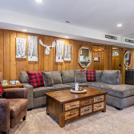 Ground Level, Sunshine Village #171- 2 Bed/2 Bath, Sleeps 6. Steps From Free Town Shuttle